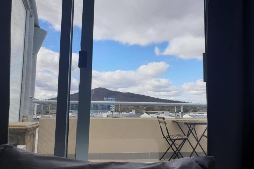 Dana-Cozy Private Room In Shared Central Apt-Rm 2 Canberra Exterior photo