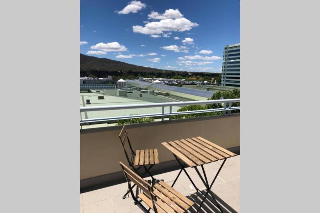 Dana-Cozy Private Room In Shared Central Apt-Rm 2 Canberra Exterior photo